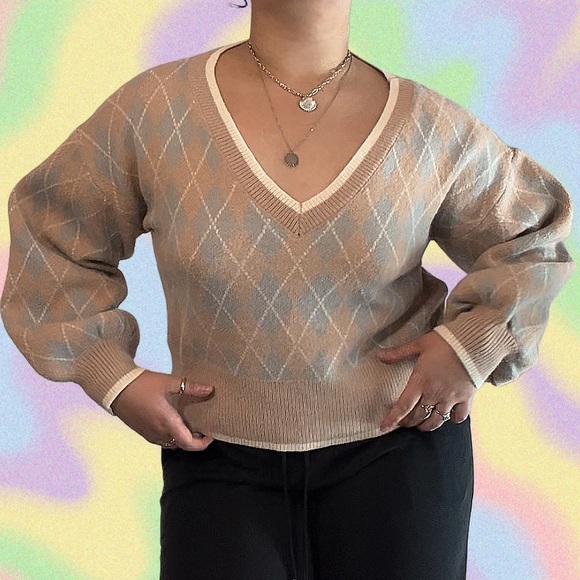 Altar'd State Cropped Diamond Print Sweater - Picture 4 of 6